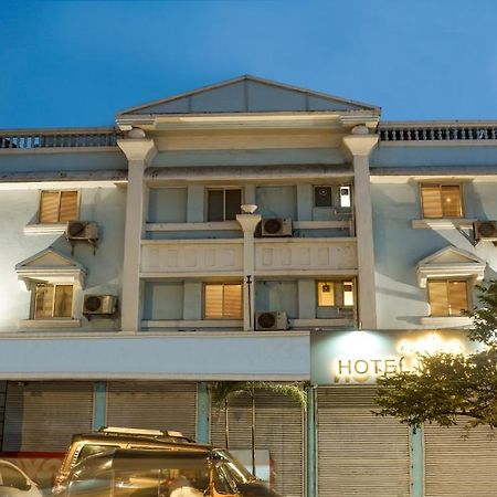 Treebo Trip Meadow Inn Mumbai Exterior photo
