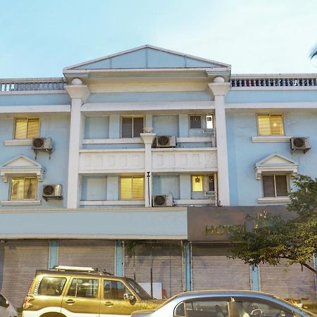 Treebo Trip Meadow Inn Mumbai Exterior photo